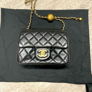 🚫SOLD🚫 Lambskin Quilted CC Pearl Crush Mini Flap
